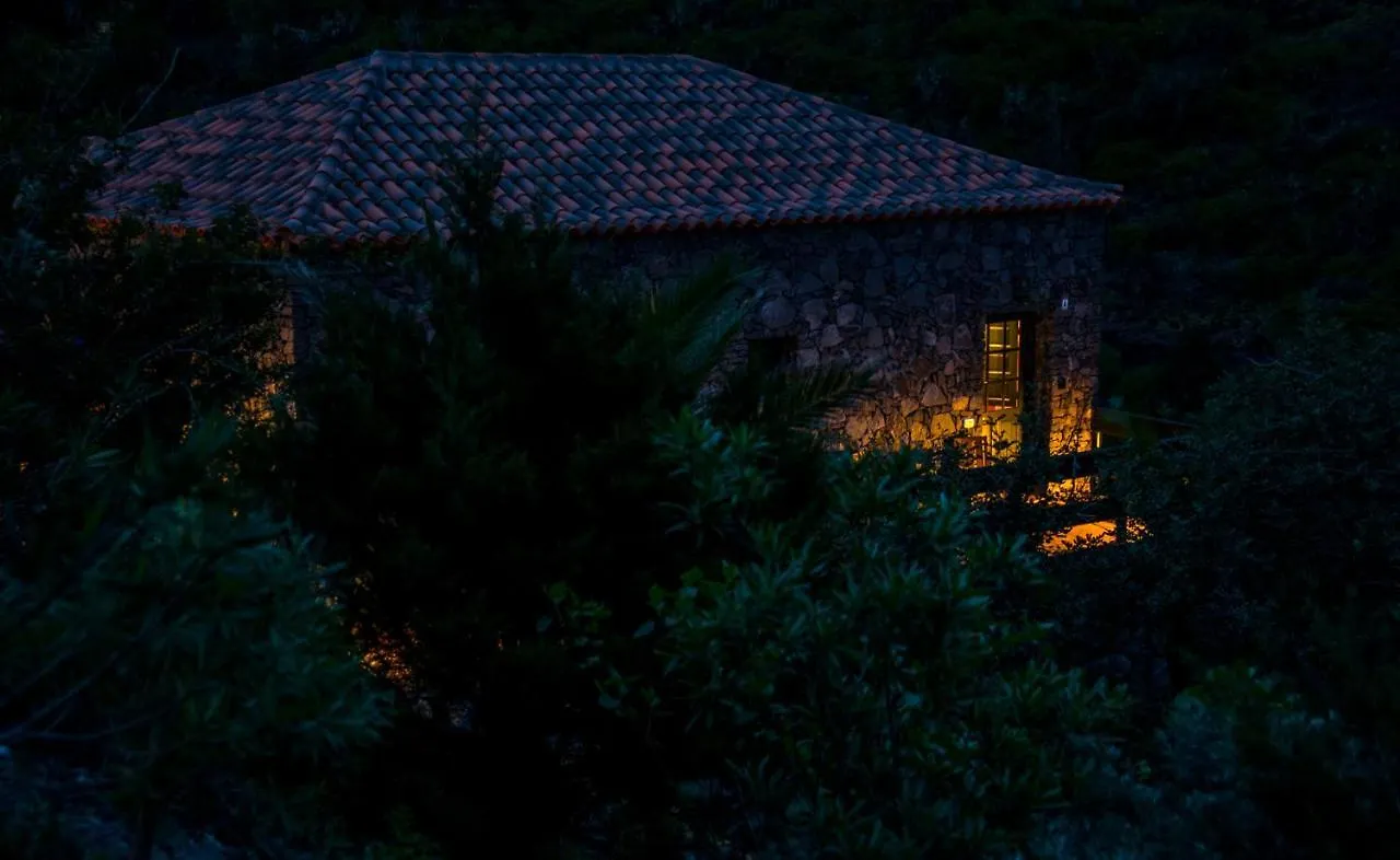 Las Casas Del Chorro Agulo
