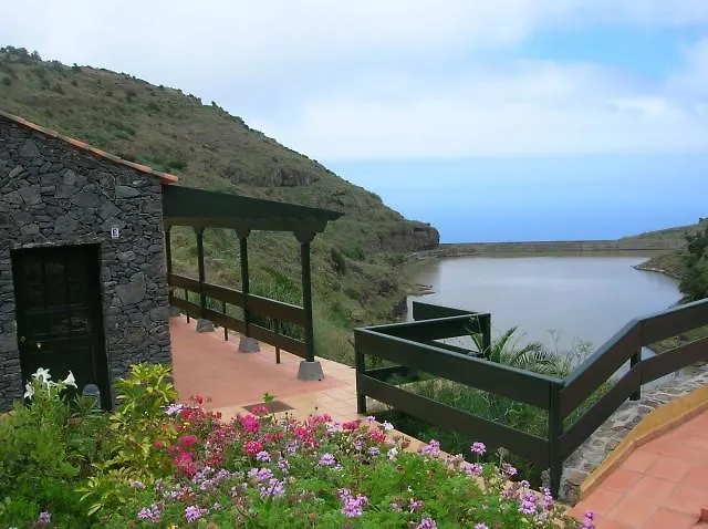 Las Casas Del Chorro Agulo